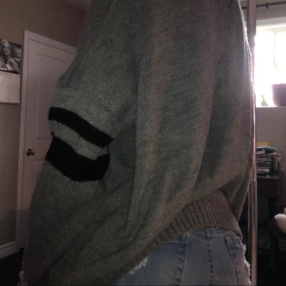 Knit sweatshirt - Picture 3 of 3